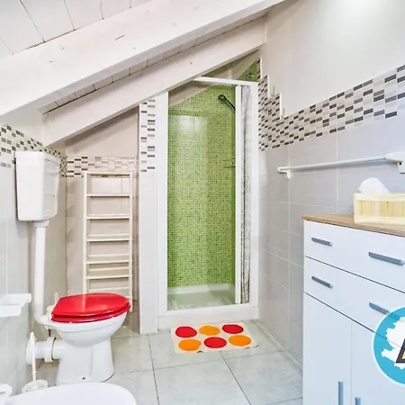 Di Catia A Due Passi Dal Mare *