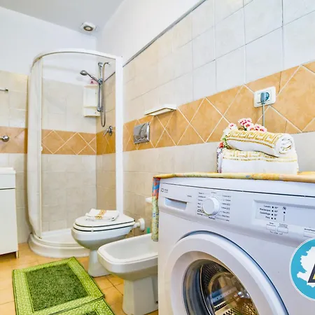 Di Catia A Due Passi Dal Mare *